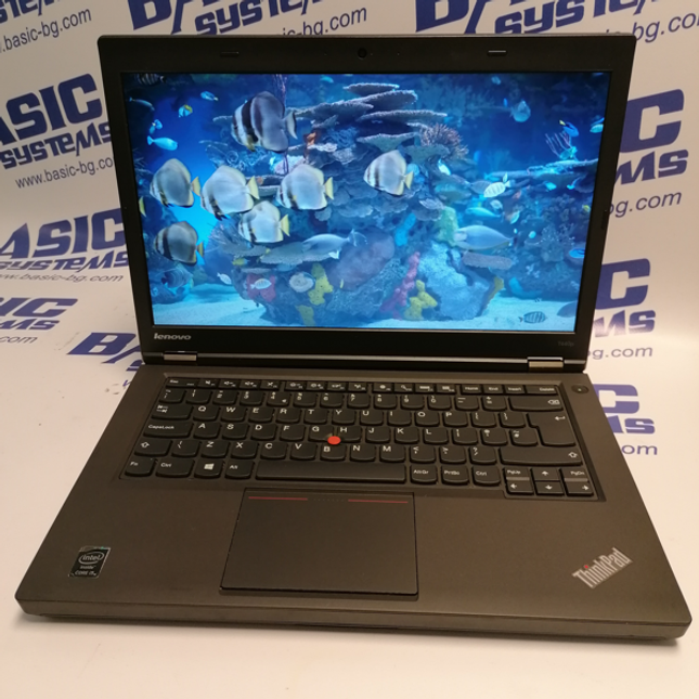 Поглед от горе на Лаптоп втора употреба Lenovo ThinkPad T440p - CPU i5-4200M, 8GB RAM, 500GB HDD в отворено  положение на дисплея. На бял фон с лого basic systems и www.basic-bg.com. Виждат се 14 инчов дисплей, камера, лого на thinkpad, камера, клавиатура втора ръка и тъчпад.